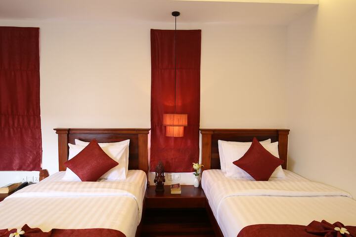 Room 12 of 73