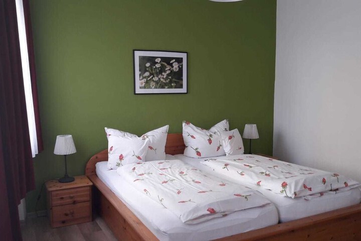 Room 4 of 30