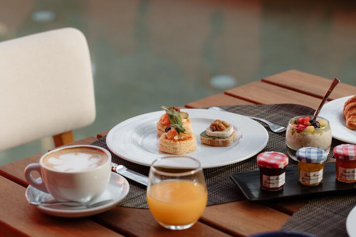 Breakfast/Coffee Service 93 of 123