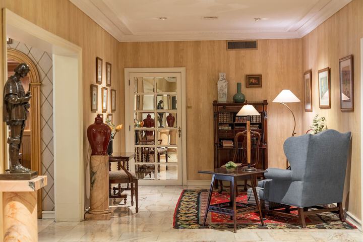 Guest Lobby