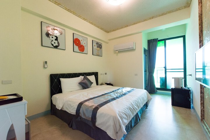 Room 73 of 110