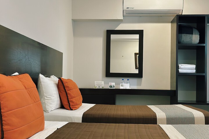 Room 42 of 87