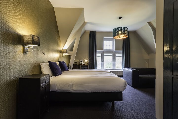 Room 21 of 53