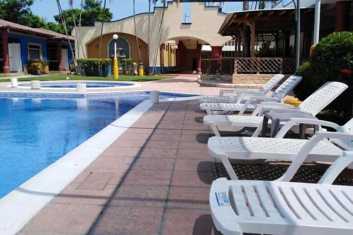Pool 19 of 53
