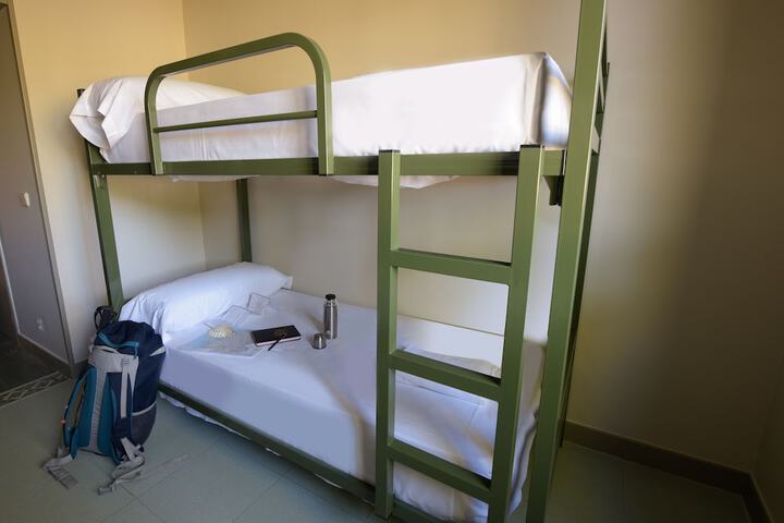 Room 3 of 33