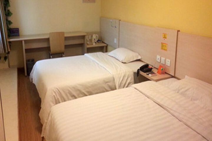 Room 2 of 7