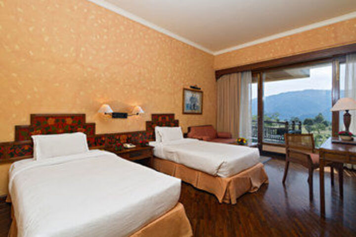 Room 15 of 32