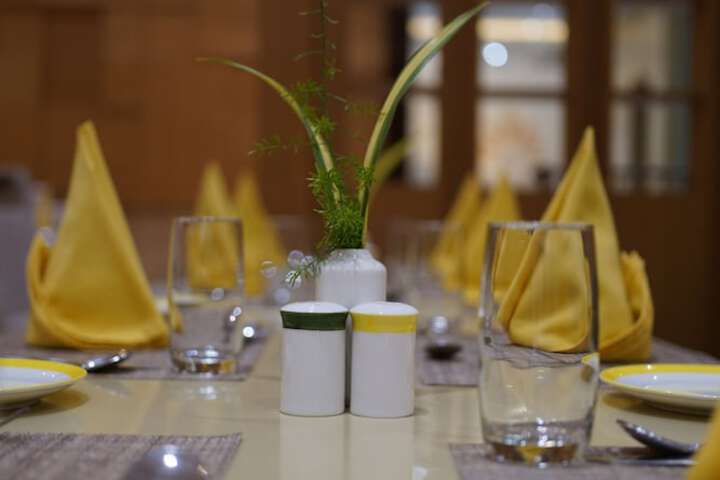 Dining 44 of 50