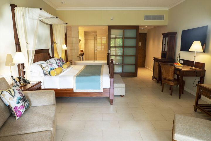 Room 52 of 209