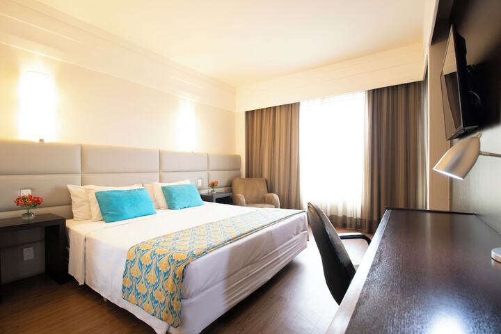 Room 7 of 33