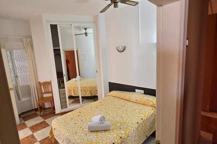 Room 16 of 40