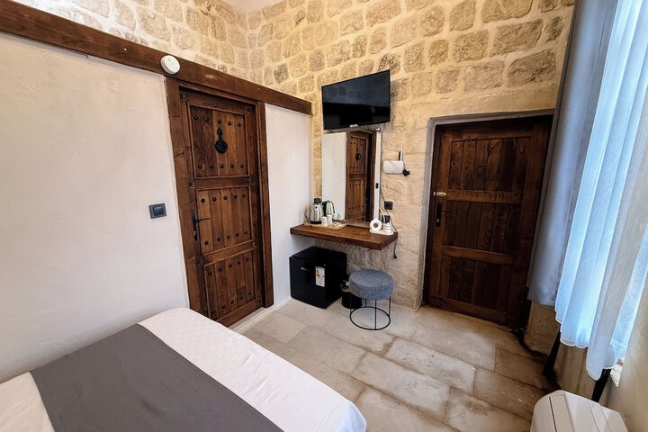 Room 44 of 95