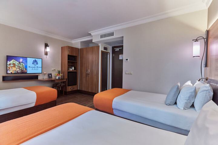 Room 17 of 81