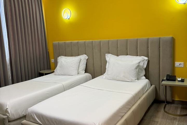 Room 7 of 101