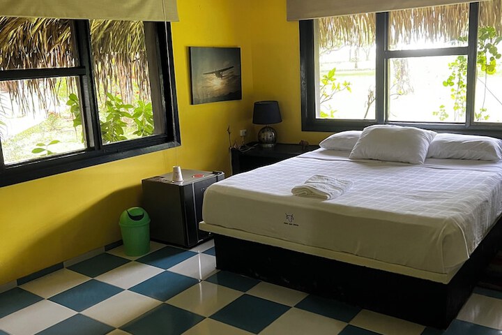 Room 30 of 95