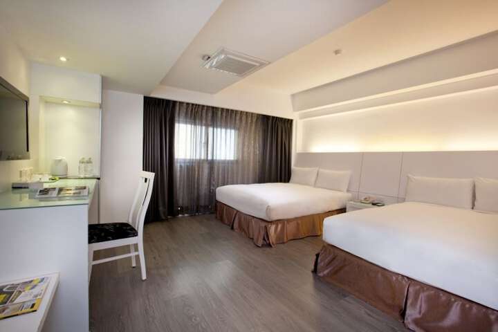 Room 5 of 49