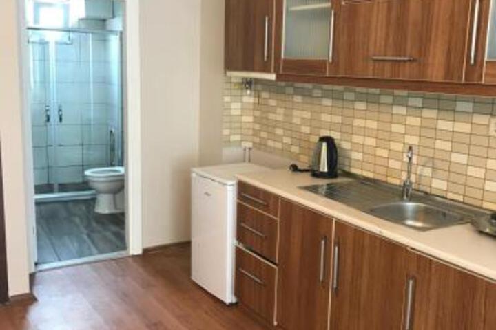 Golden Arrow Suites