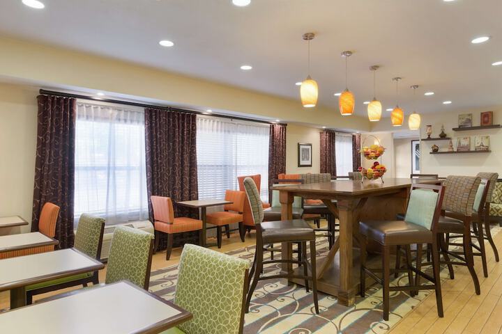 Breakfast area