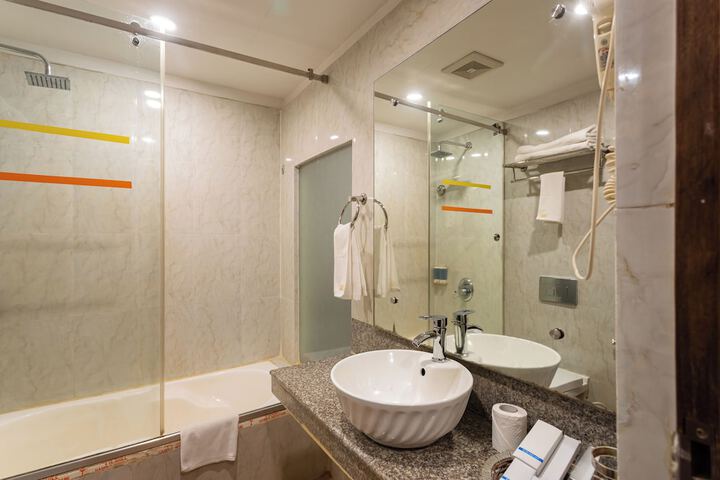 Room 20 of 40