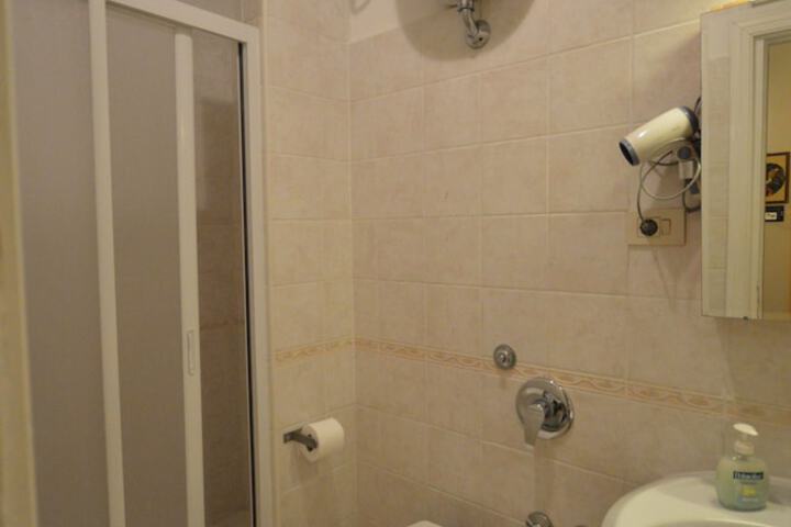 Room 52 of 91