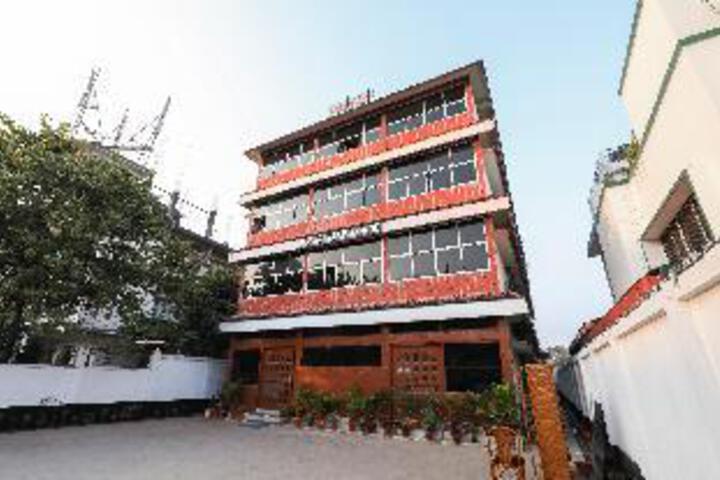 Oyo 70029 Super Star Lodge