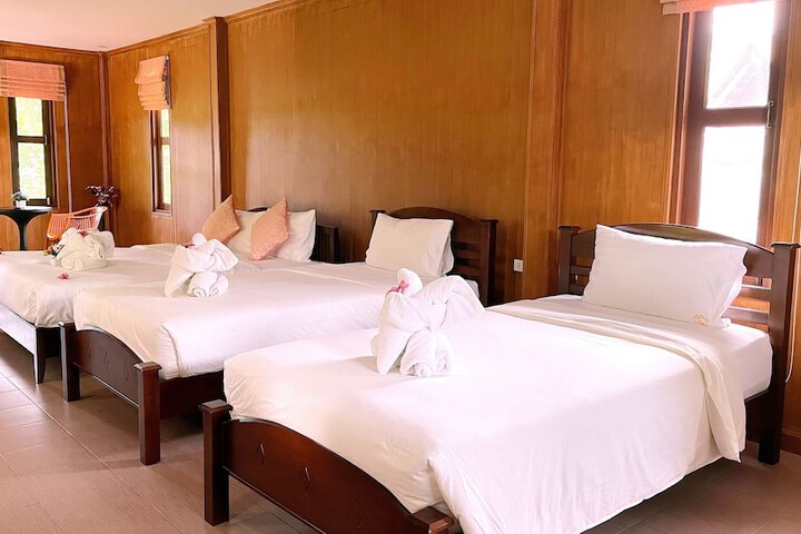 Room 27 of 105