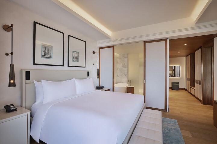 Room 36 of 133