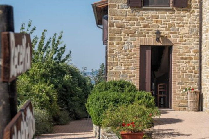 Hotel 84 of 104