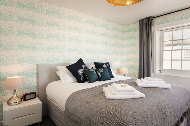 Room 16 of 47