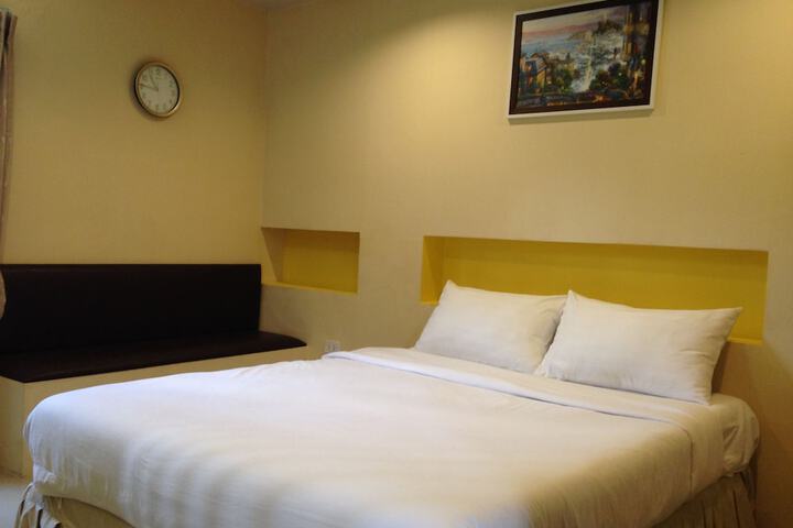Room 22 of 36