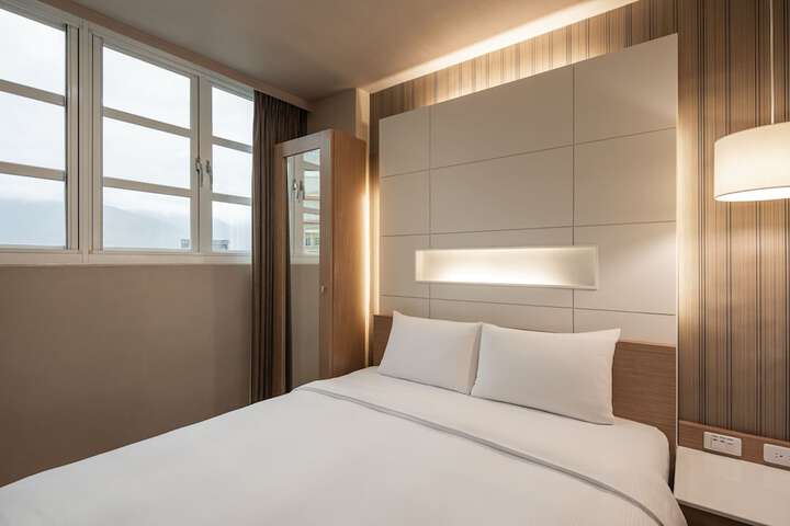 Room 4 of 59