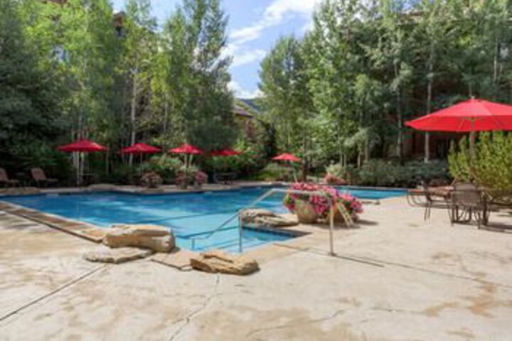 Pool 44 of 47