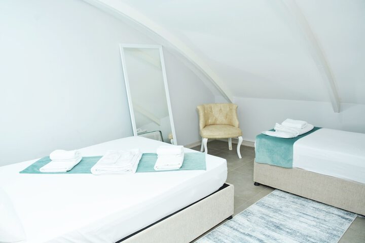 Room 75 of 115