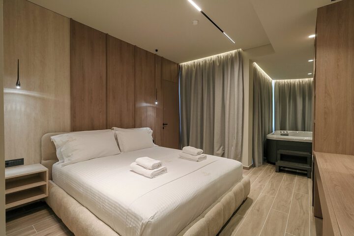 Room 53 of 165