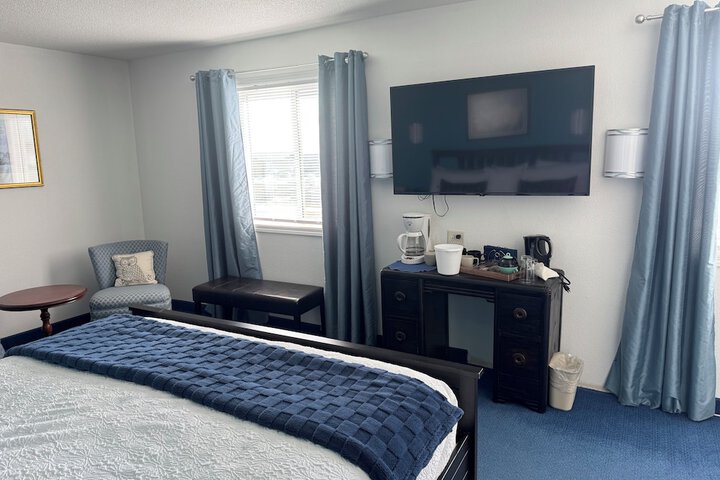 Room 10 of 26
