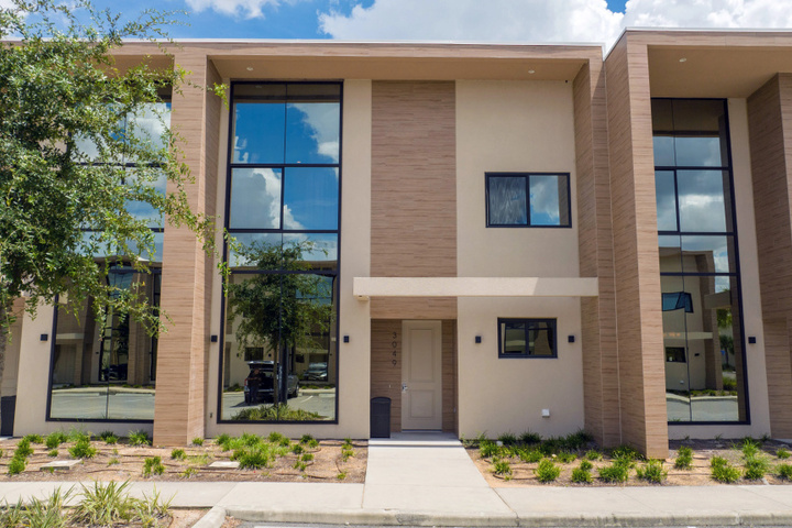 Stunning 4 Bd Bbq Close to Disney Magic Village Views 3049
