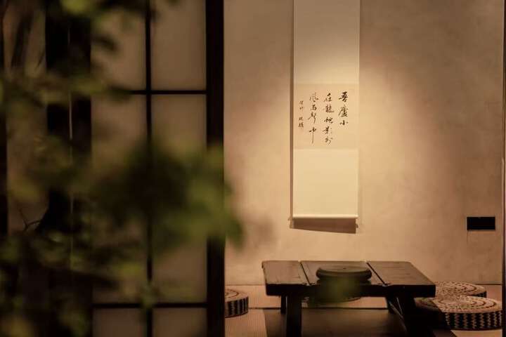 Room 25 of 49