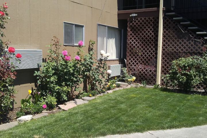 Hotel Exterior 32 of 33