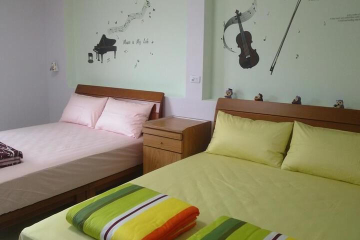 Room 2 of 5