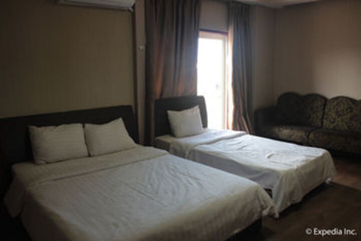 Room 25 of 79