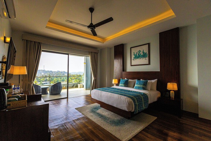 Room 10 of 83