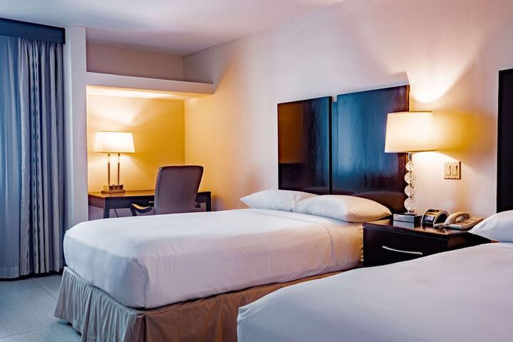 Room 8 of 16