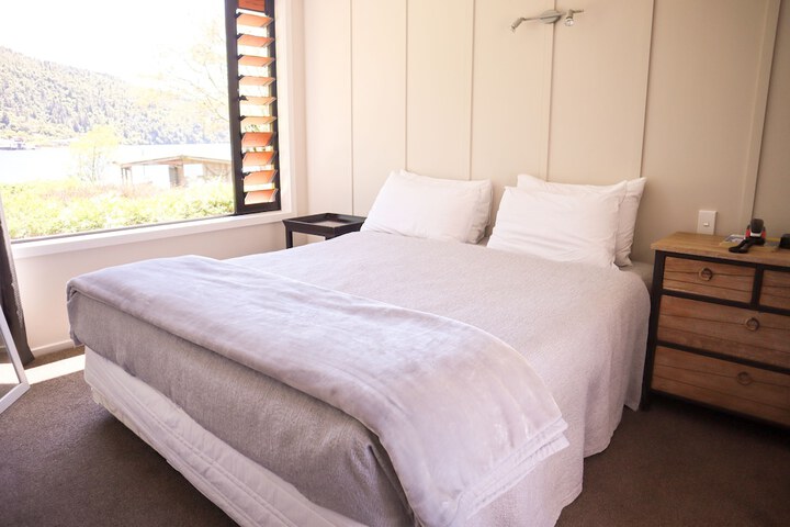 Room 10 of 73