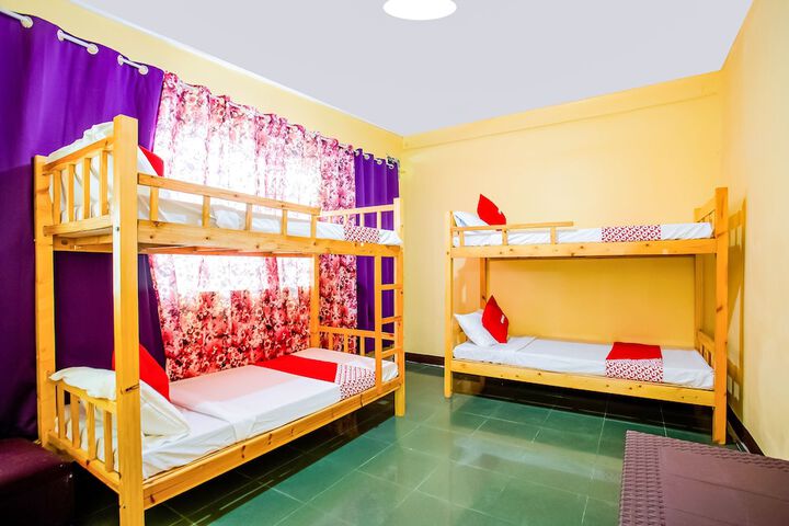 Room 18 of 25