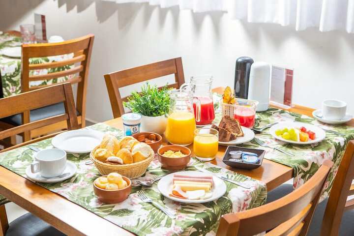 Dining 55 of 68
