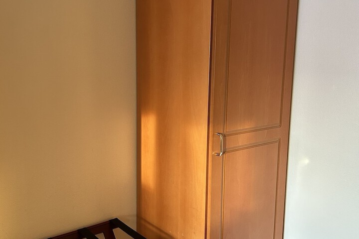 Room 12 of 46