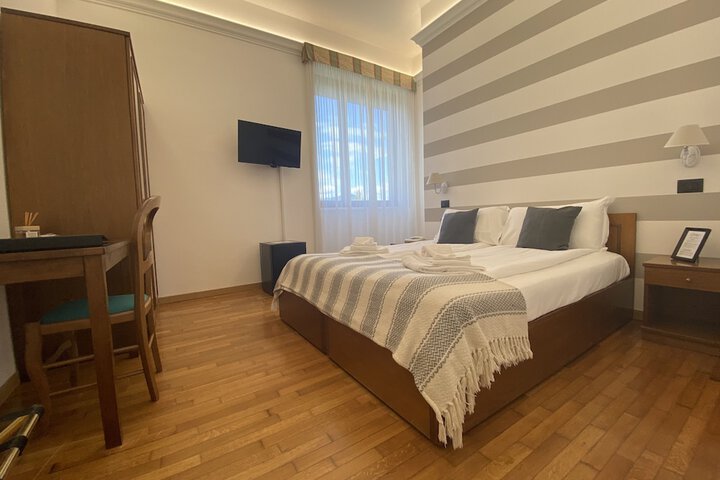 Room 18 of 129