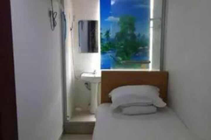Ai Yi Hotel