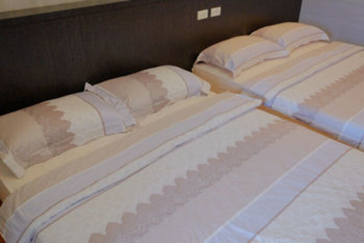 Room 16 of 22