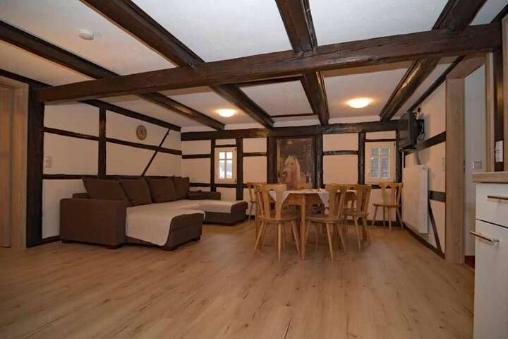 Room 9 of 29